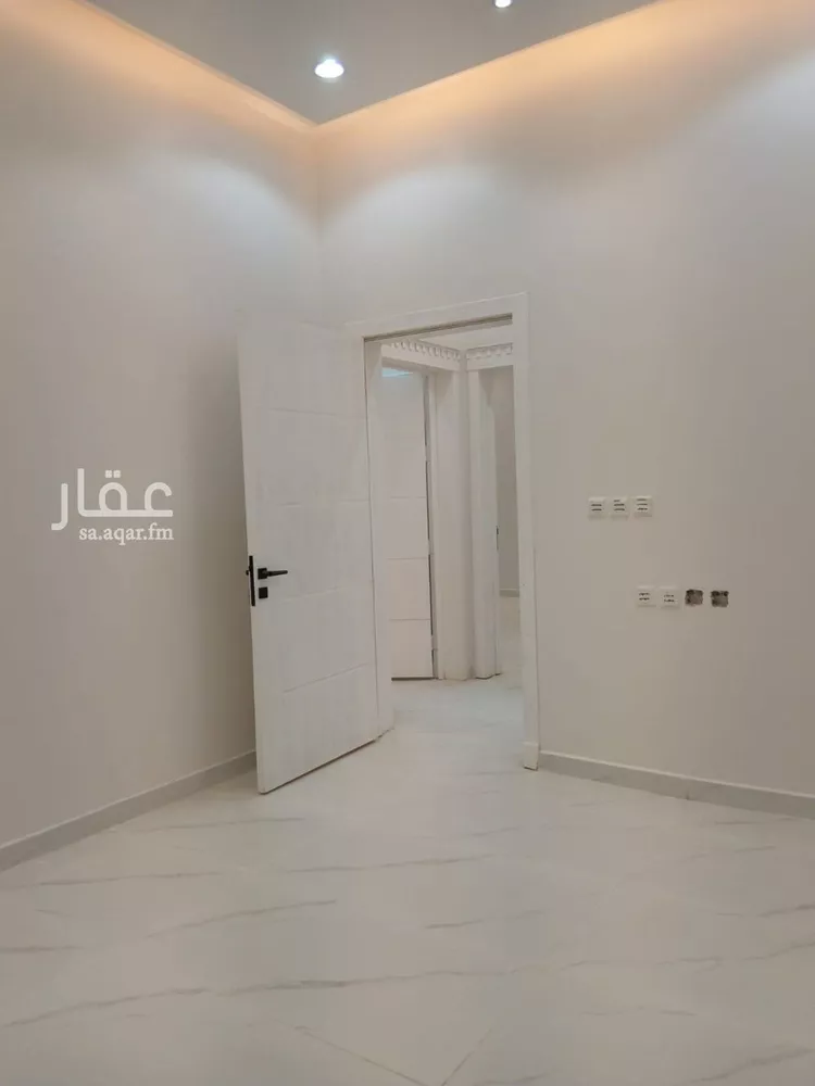 دور للبيع في شارع عبدالله الزبيري, حي البرية, مدينة الرياض, منطقة الرياض صورة 5