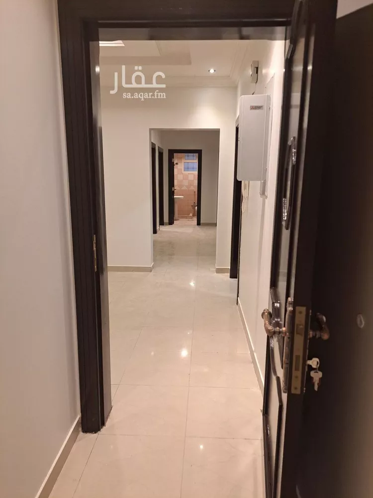 شقة للإيجار في شارع جرير بن عبدالله البجلي, حي مغرزات, مدينة الرياض, منطقة الرياض