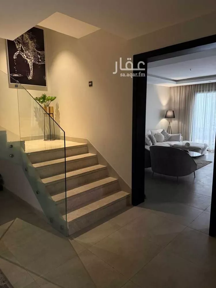 فيلا للبيع في شارع ابي المكارم بن مفرج, حي عكاظ, مدينة الرياض, منطقة الرياض صورة 2