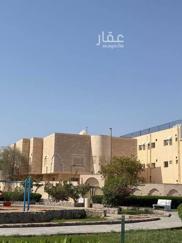 فيلا للبيع في شارع الحارث ابن حاطب الاوسي, حي العيون, مدينة المدينة المنورة, منطقة المدينة المنورة صورة 3