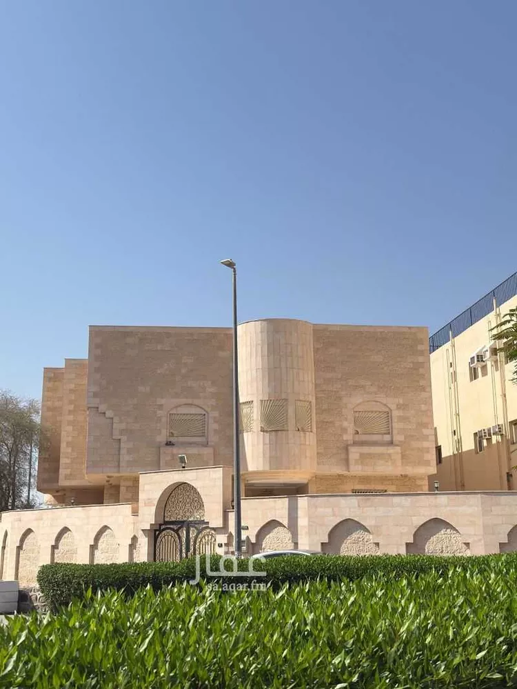 فيلا للبيع في شارع الحارث ابن حاطب الاوسي, حي العيون, مدينة المدينة المنورة, منطقة المدينة المنورة صورة 2