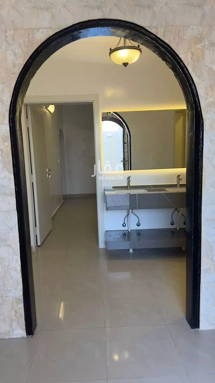 شقة للإيجار في شارع اويس القرني ، حي العزيزية ، الرياض ، منطقة الرياض صورة 4