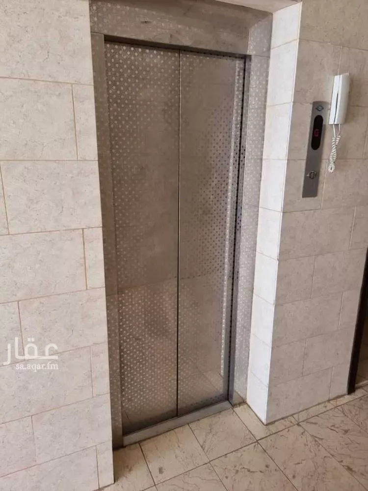 عمارة للبيع في شارع الظاهر بيبرس, حي بنى حارثة, مدينة المدينة المنورة, منطقة المدينة المنورة صورة 3