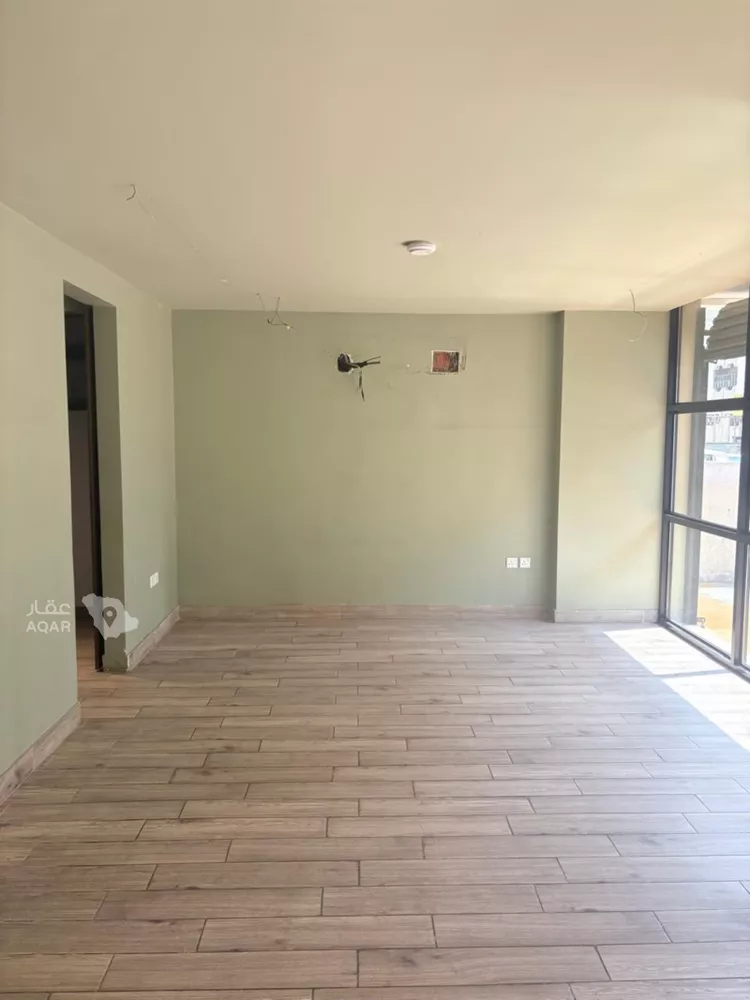 Shop for Rent in Jeddah Al Bawadi