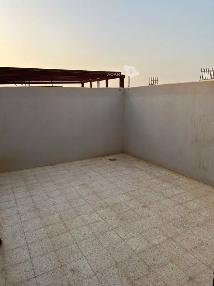 شقة للبيع في شارع العماد بن كثير ، حي أحد ، الرياض ، منطقة الرياض 5