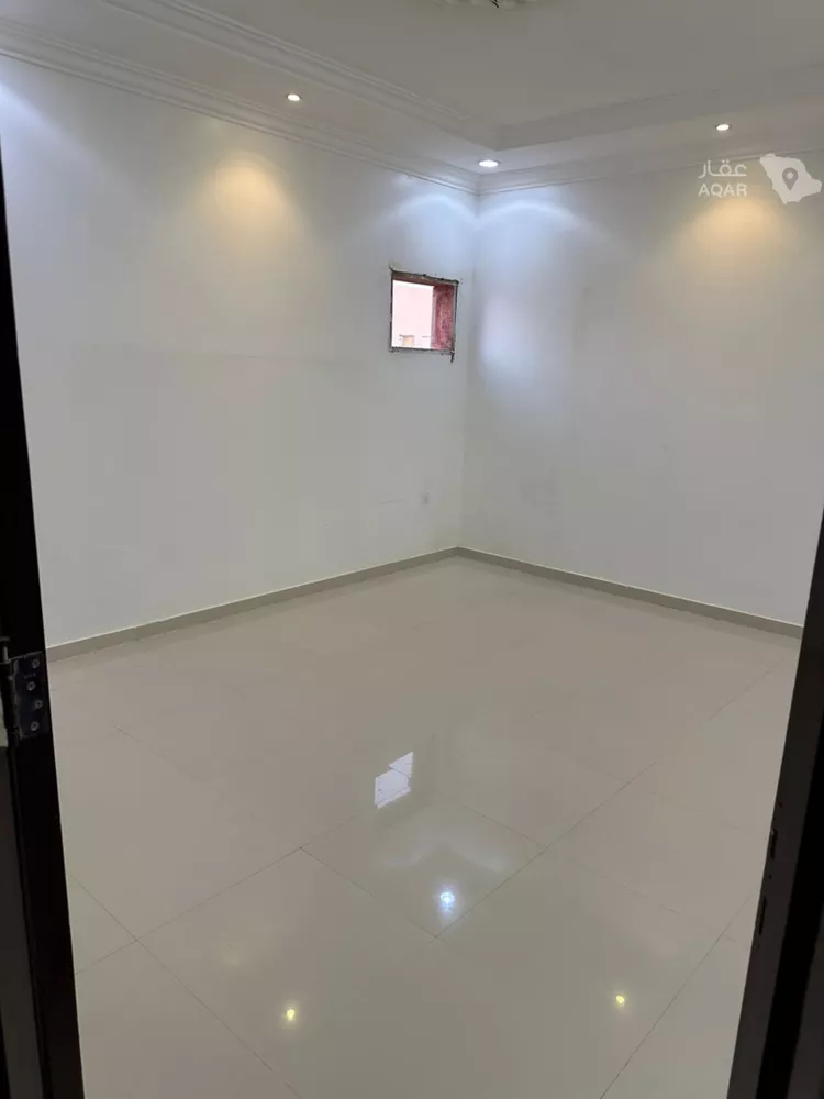 شقة للبيع في شارع العماد بن كثير, حي أحد, مدينة الرياض, منطقة الرياض 4