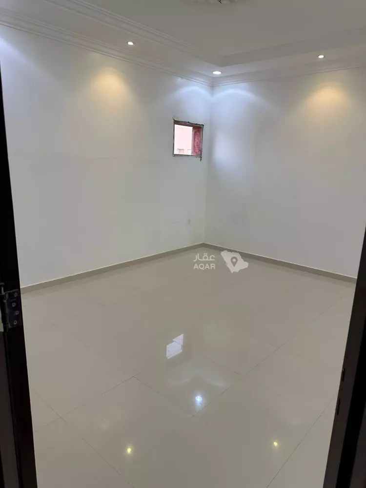 شقة للبيع في شارع العماد بن كثير ، حي أحد ، الرياض ، منطقة الرياض 4