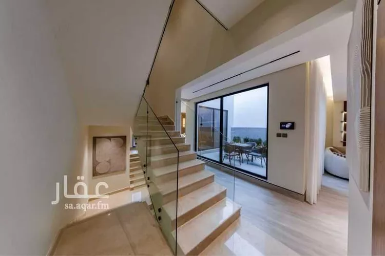 Floor for Sale in Riyadh Al Qirawan 6