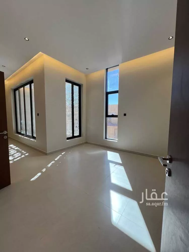دور للبيع في شارع الحجور, حي النفل, مدينة الرياض, منطقة الرياض صورة 5