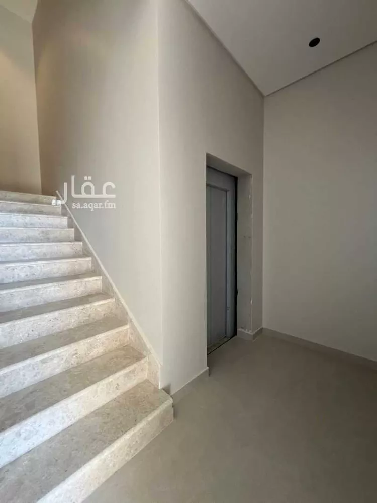 دور للبيع في شارع الحجور, حي النفل, مدينة الرياض, منطقة الرياض صورة 2