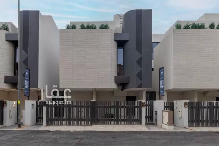 Floor for Sale in Riyadh Al Qirawan