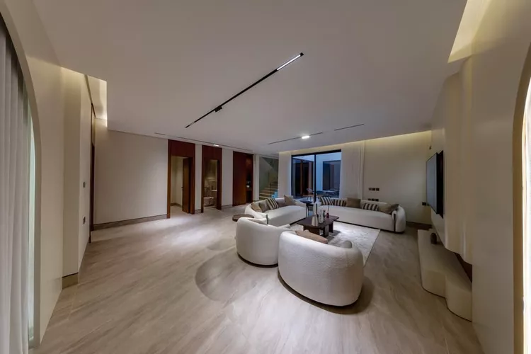 Floor for Sale in Riyadh Al Qirawan 7