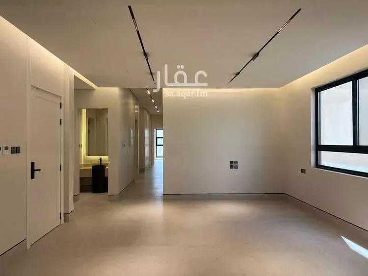 Floor for Sale in Riyadh Al Qirawan 7