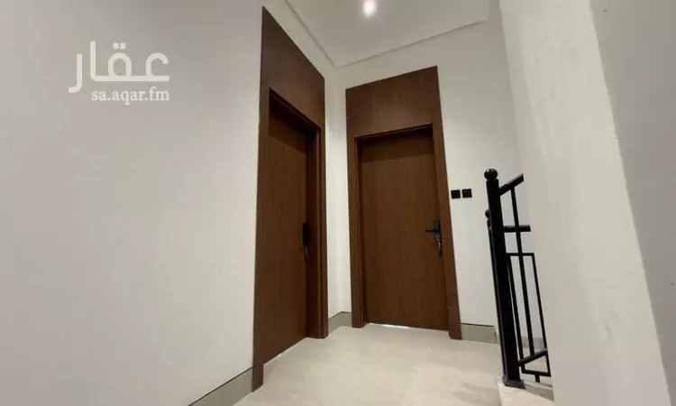 دور للبيع في شارع اللجائي, حي الوادي, مدينة الرياض, منطقة الرياض صورة 2