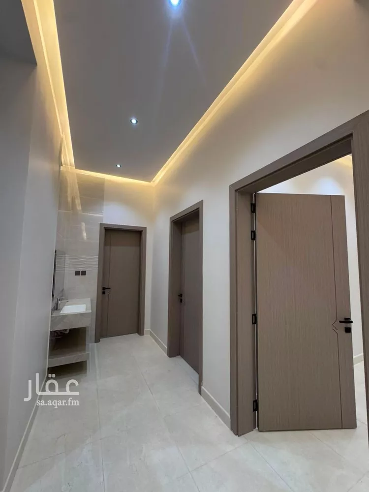 Floor for Sale in Thadiq Al Janadriyah 8