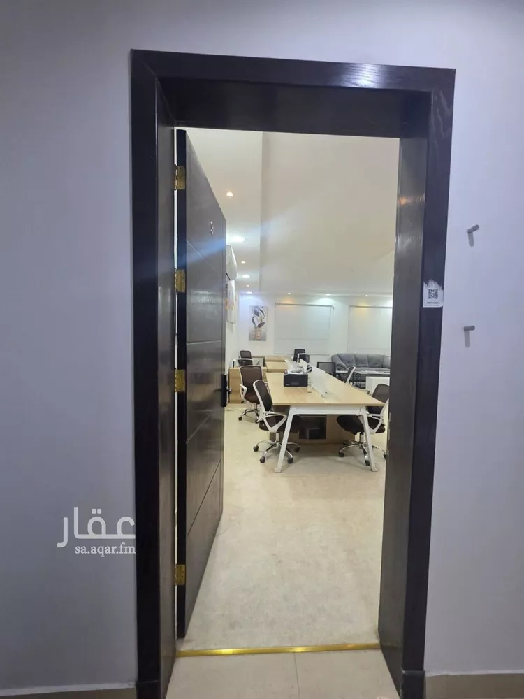 مكتب تجاري للإيجار في شارع السيل الكبير, حي المهدية, مدينة الرياض, منطقة الرياض