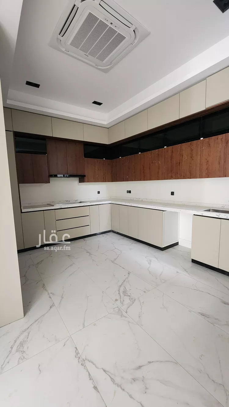 فيلا للإيجار في شارع رقم 424, حي الملقا, مدينة الرياض, منطقة الرياض صورة 2