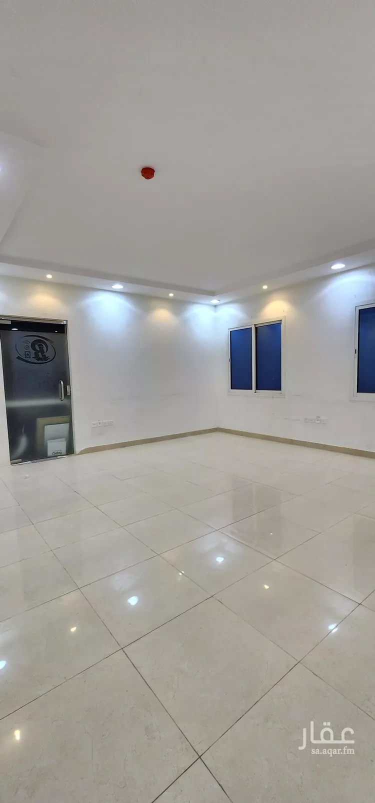 مكتب تجاري للإيجار في شارع السيل الكبير, حي المهدية, مدينة الرياض, منطقة الرياض صورة 2