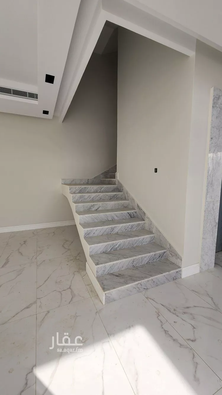 فيلا للإيجار في شارع رقم 424, حي الملقا, مدينة الرياض, منطقة الرياض صورة 3