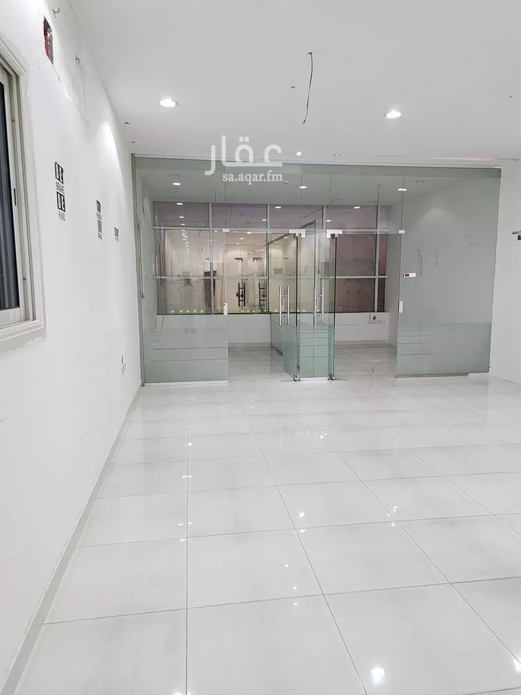مكتب تجاري للإيجار في شارع فارس الازدي, حي القيروان, مدينة الرياض, منطقة الرياض صورة 5
