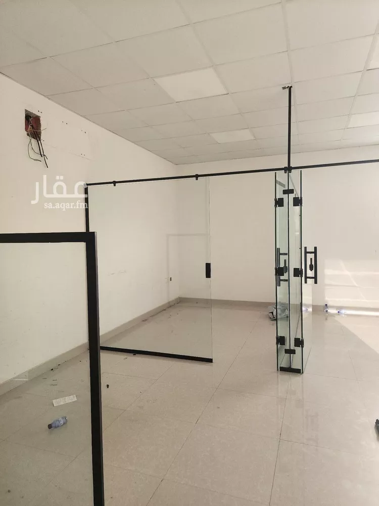 مكتب تجاري للإيجار في شارع طريق الامير محمد بن سعد بن عبد العزيز, حي الملقا, مدينة الرياض, منطقة الرياض صورة 4