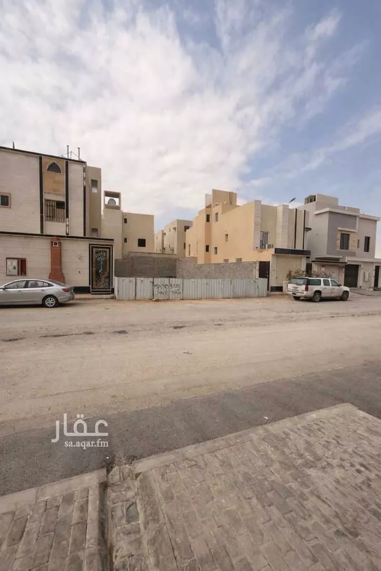 أرض للبيع في طريق الامام مالك ، حي عريض ، الرياض ، منطقة الرياض صورة 2