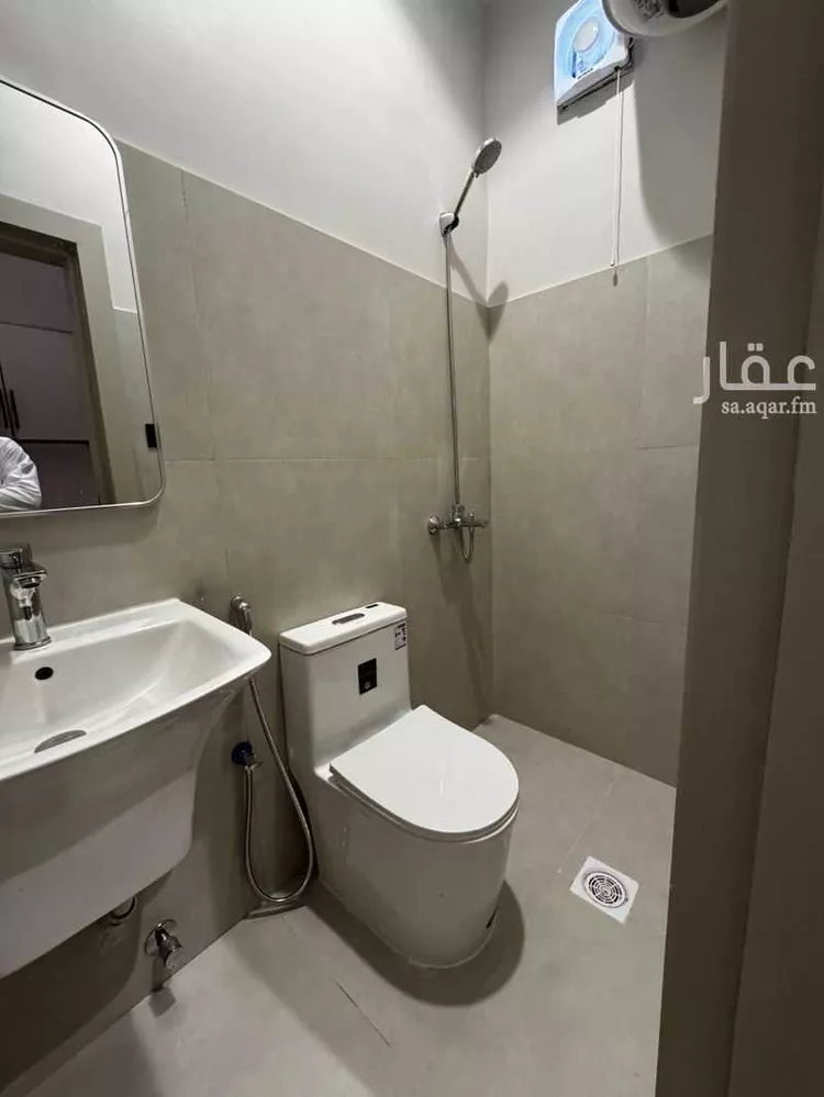 عمارة للبيع في شارع محمود النجاري, حي أم الحمام الشرقي, مدينة الرياض, منطقة الرياض 7