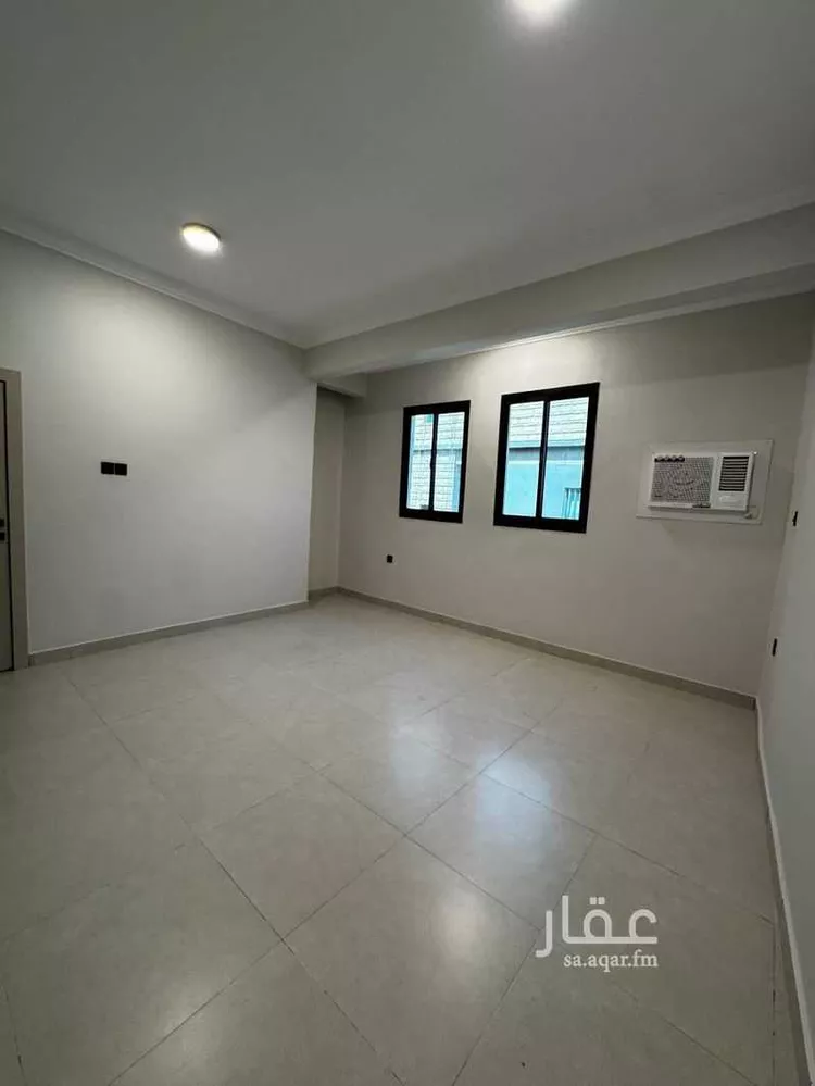 عمارة للبيع في شارع محمود النجاري, حي أم الحمام الشرقي, مدينة الرياض, منطقة الرياض 8