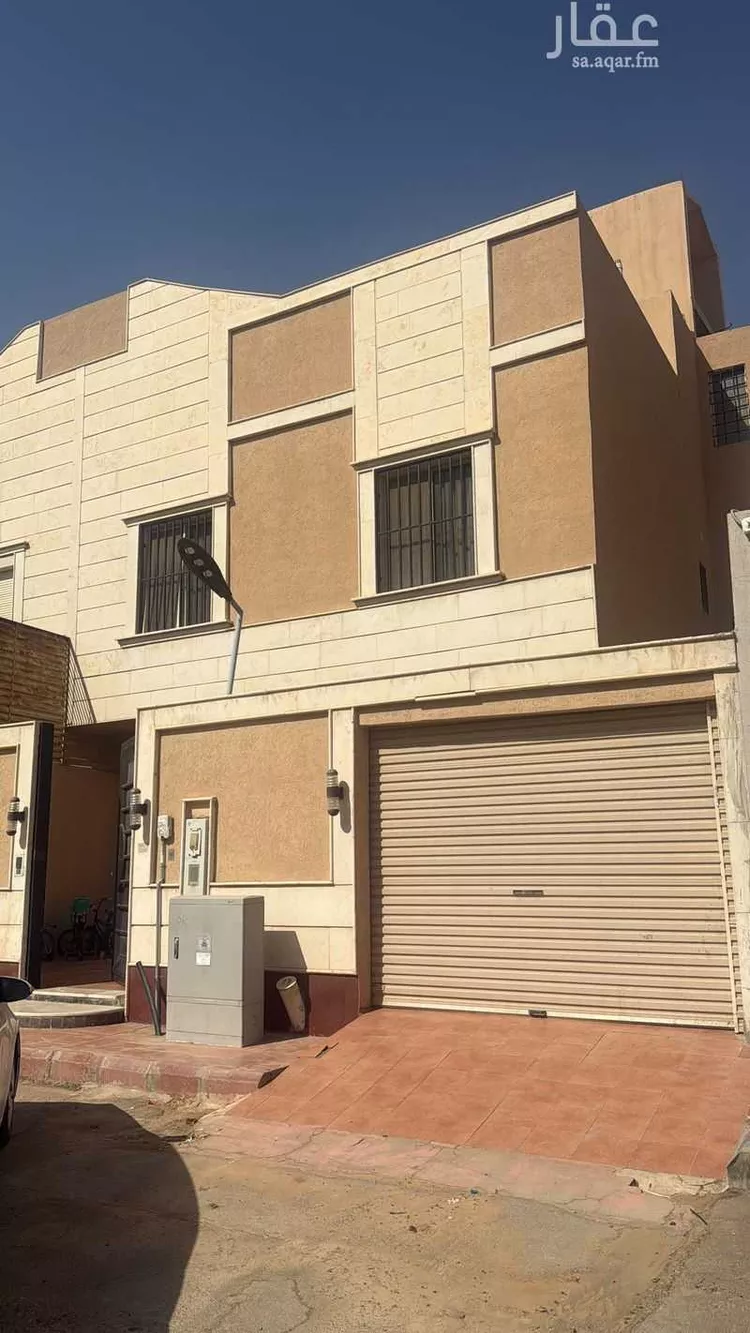 فيلا للبيع في شارع هدبة بن الخشرم ، حي ظهرة لبن ، الرياض ، منطقة الرياض صورة 2