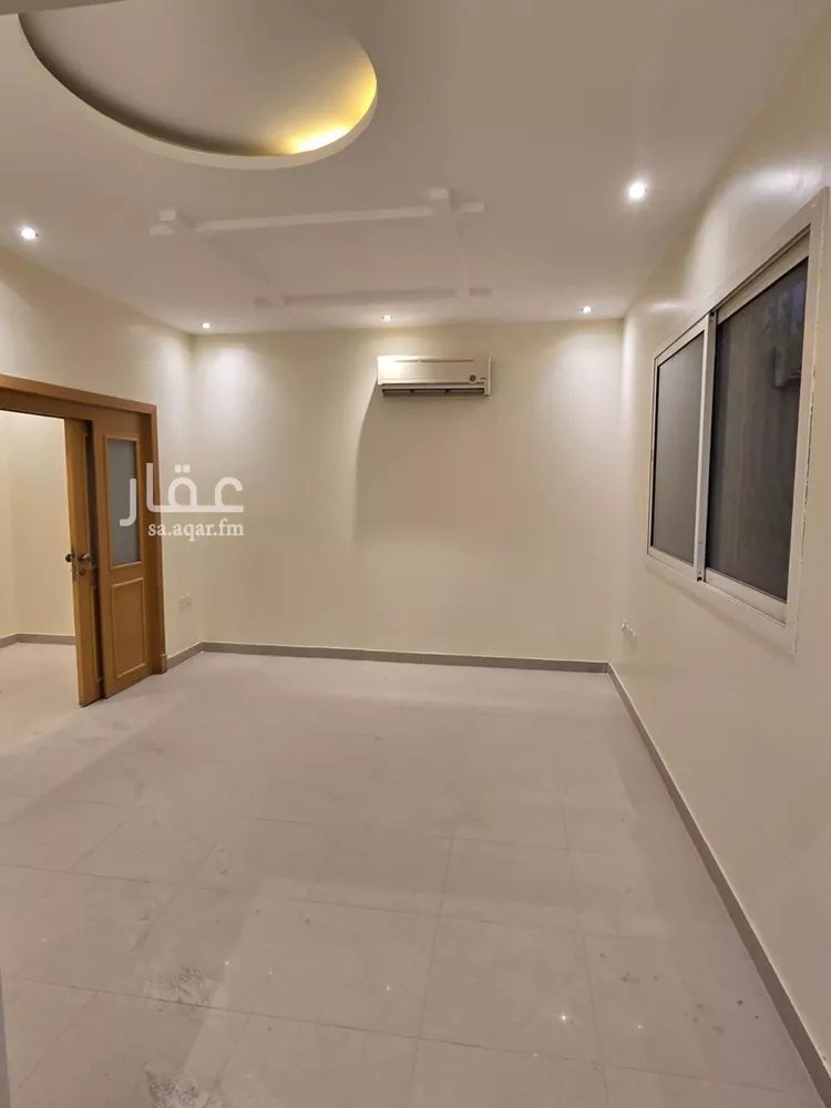 فيلا للإيجار في شارع الورد, حي الملك عبدالله, مدينة الرياض, منطقة الرياض 12