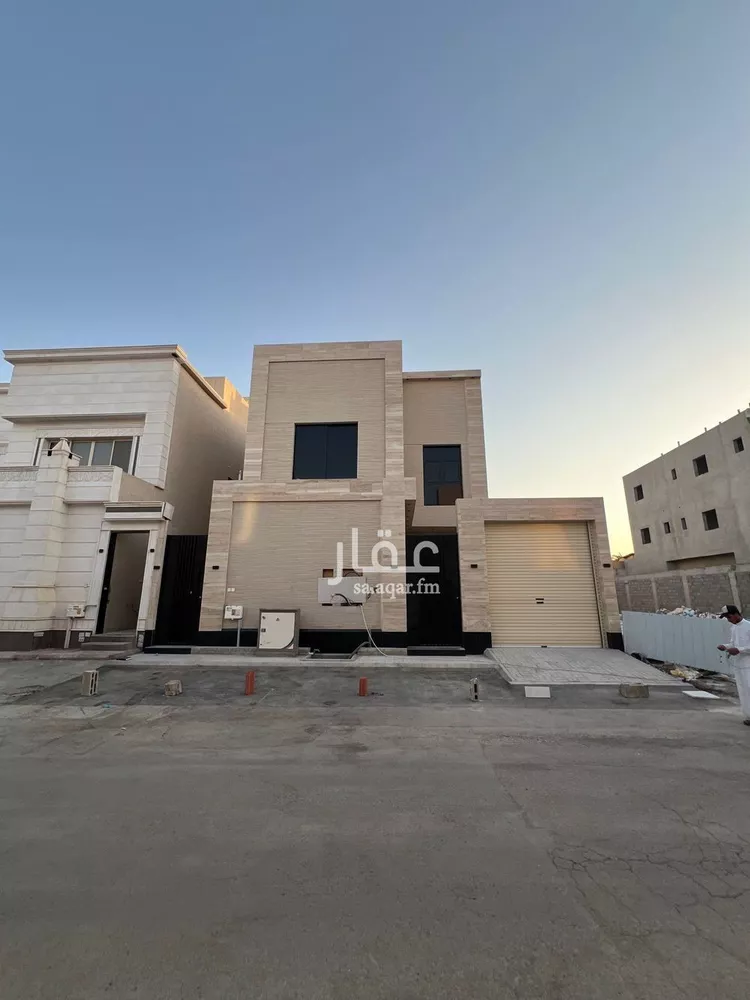 فيلا للبيع في شارع جبل المعلق, حي القادسية, مدينة الرياض, منطقة الرياض 8