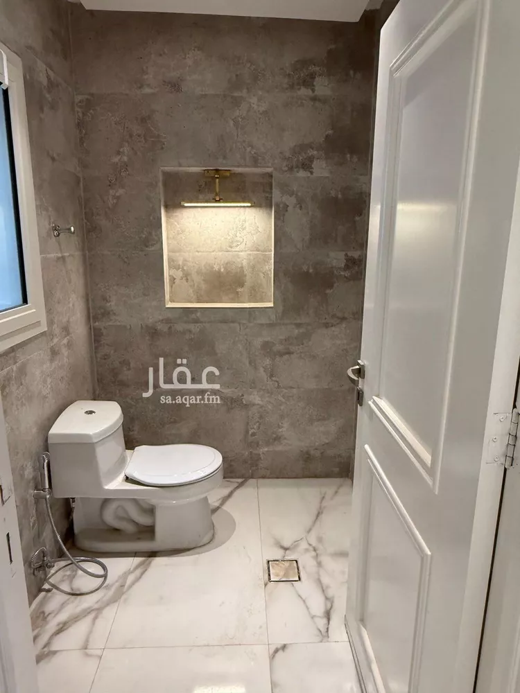 فيلا للإيجار في شارع القمر, حي الملك عبدالله, مدينة الرياض, منطقة الرياض صورة 5