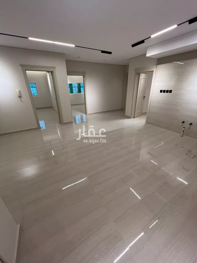 شقة للإيجار في شارع خزام, حي الملك عبدالله, مدينة الرياض, منطقة الرياض صورة 3