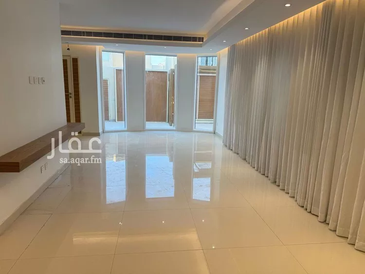 فيلا للإيجار في شارع القمر, حي الملك عبدالله, مدينة الرياض, منطقة الرياض صورة 4