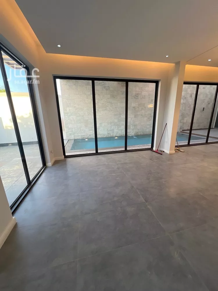 فيلا للإيجار في شارع إسماعيل بن سليمان بن أيداش الحنفي, حي الملك عبدالله, مدينة الرياض, منطقة الرياض صورة 4