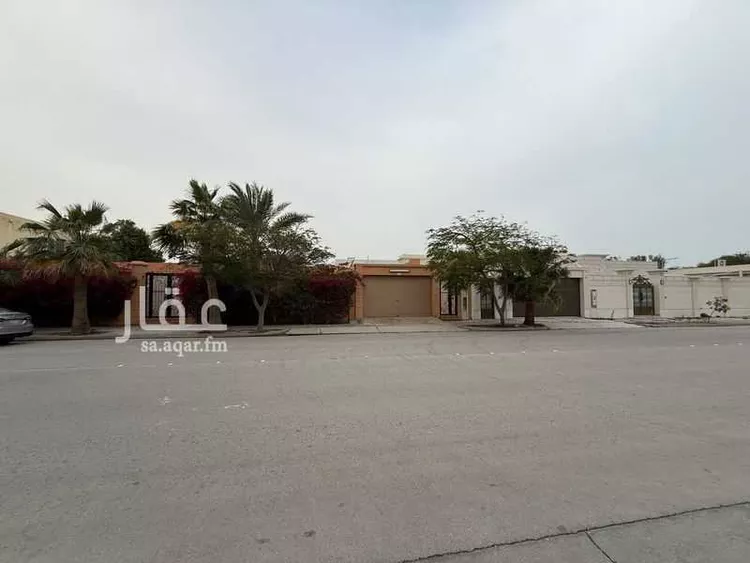 فيلا للبيع في شارع طريق الخليج, مدينة مدينه الجبيل الصناعيه, المنطقة الشرقية صورة 3