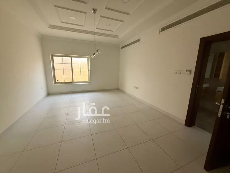 فيلا للبيع في شارع المباركه, حي إشبيلية, مدينة الخبر, المنطقة الشرقية صورة 5