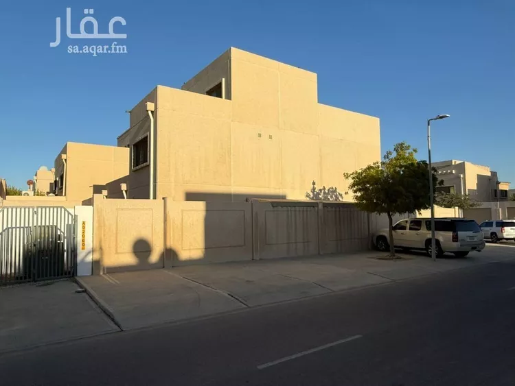 فيلا للبيع في شارع شارع السلام 1, حي جلمودة, مدينة مدينه الجبيل الصناعيه, المنطقة الشرقية صورة 3