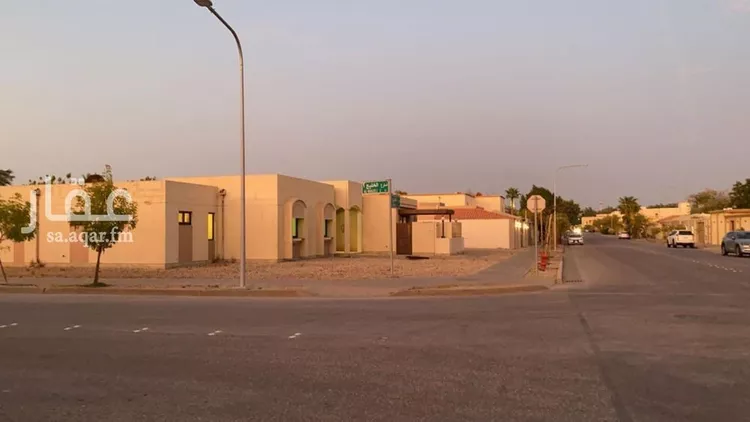 فيلا للبيع في شارع الخليج 4, حي الاحياء الشرقيه, مدينة مدينه الجبيل الصناعيه, المنطقة الشرقية صورة 2