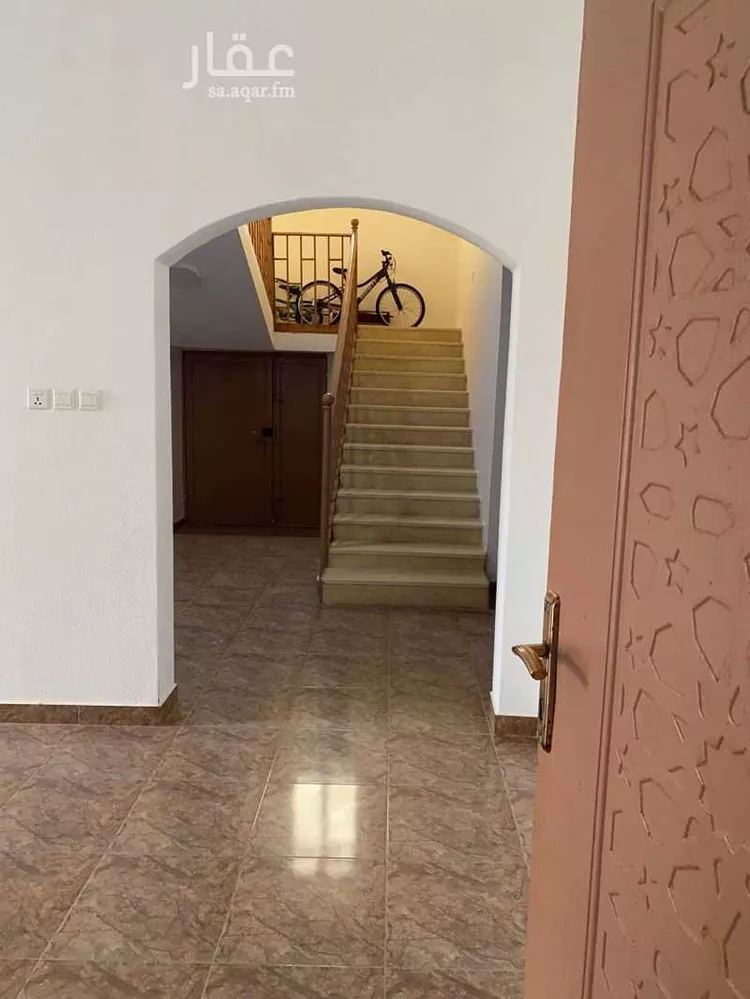Floor for Sale in Abha As Sarawat 13