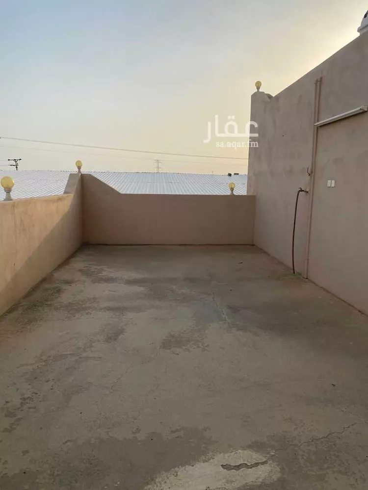Floor for Sale in Abha As Sarawat 14