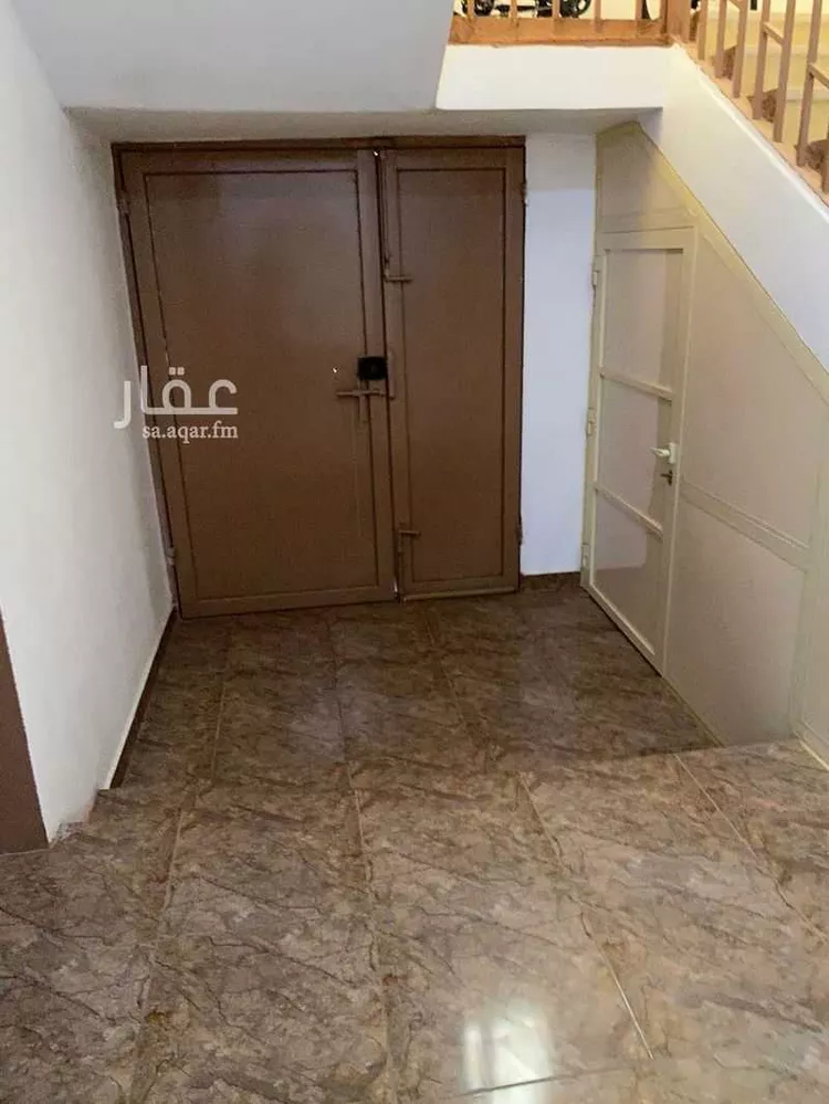 Floor for Sale in Abha As Sarawat 16