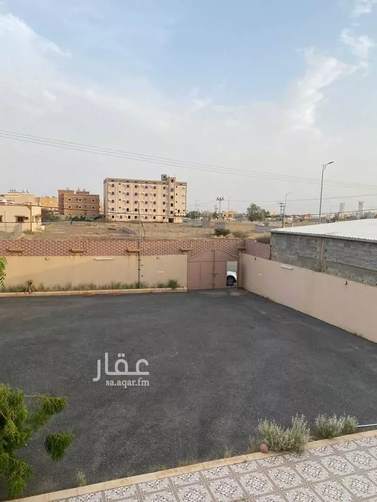 Floor for Sale in Abha As Sarawat 6