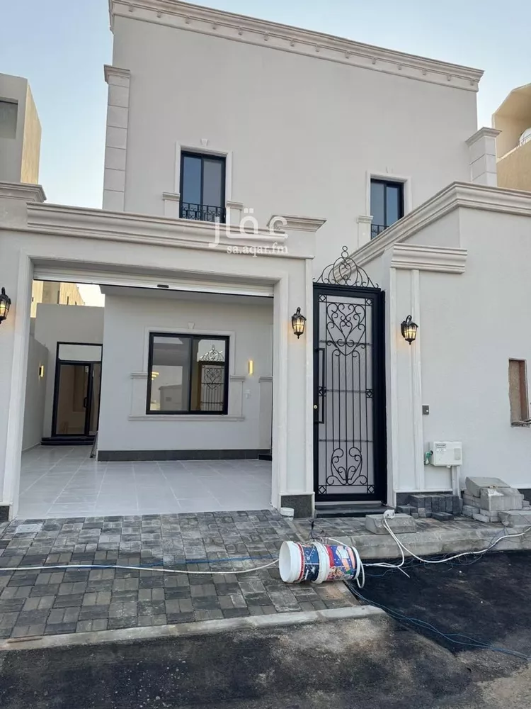 Floor for Sale in Riyadh Al Maizilah