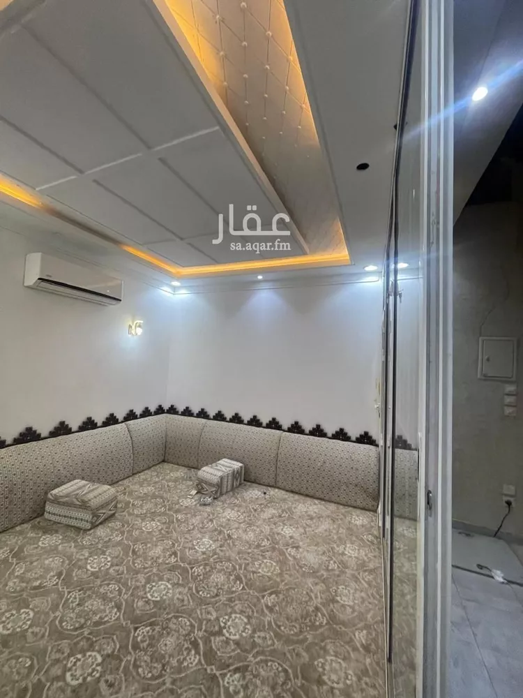 فيلا للبيع في شارع الحسين بن خالوية, حي المهدية, مدينة الرياض, منطقة الرياض صورة 4