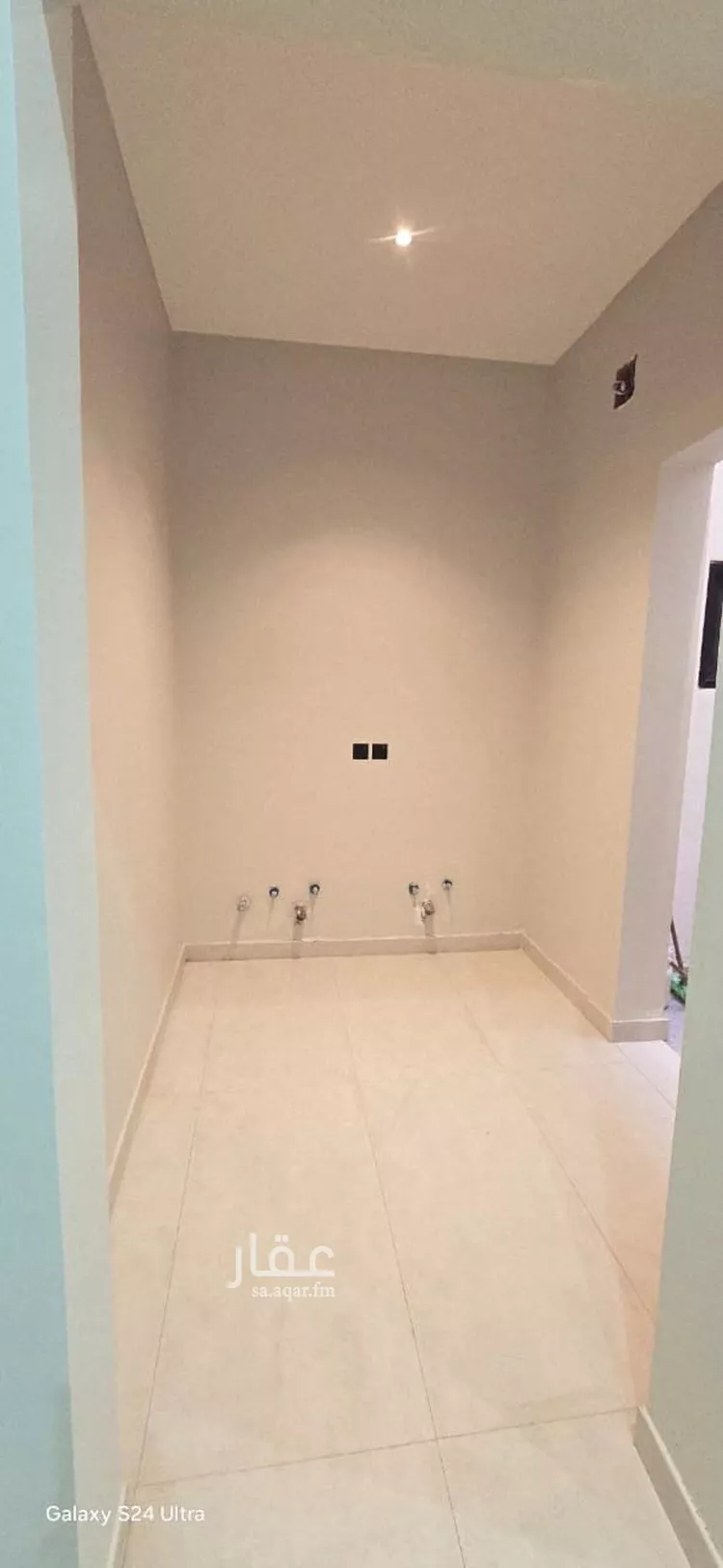 Floor for Sale in Riyadh Ar Rimal 15
