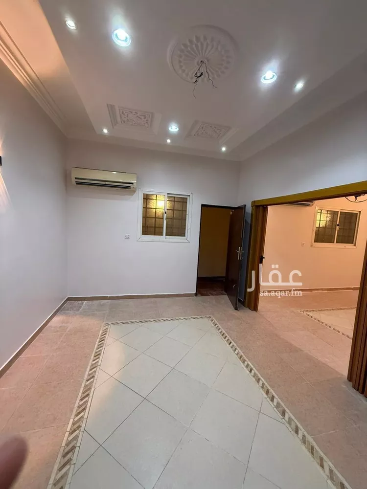 شقة للبيع في شارع الخزنة, حي إشبيلية, مدينة الرياض, منطقة الرياض 8
