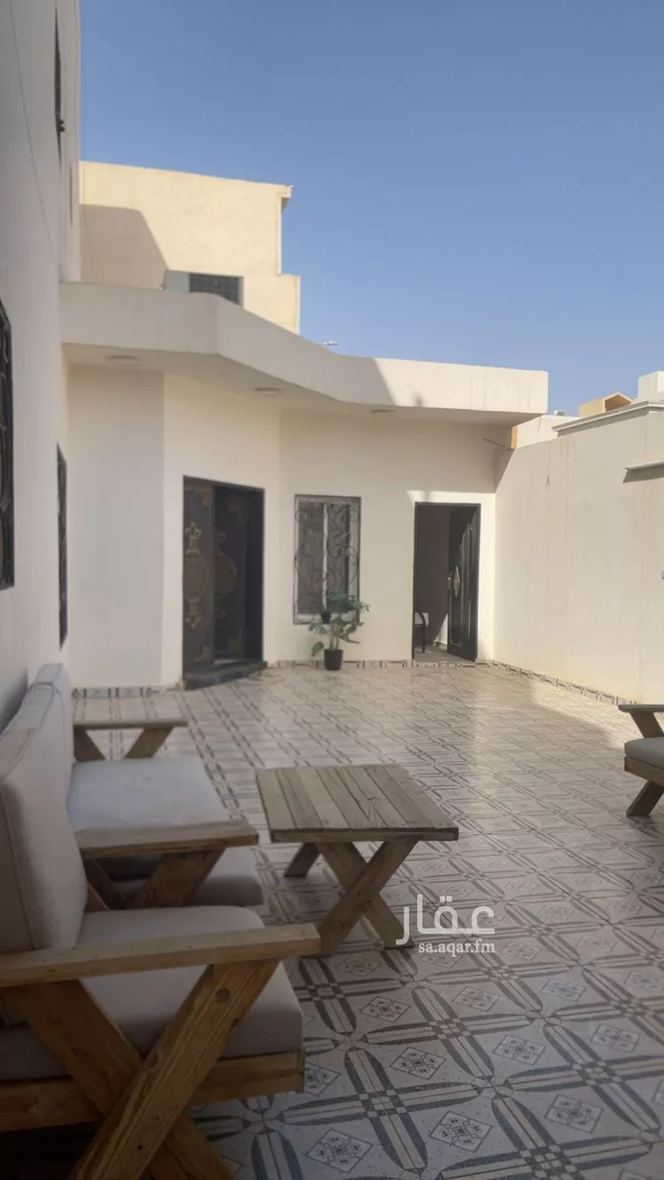 فيلا للبيع في شارع جبل سلمى, حي القادسية, مدينة الرياض, منطقة الرياض صورة 2