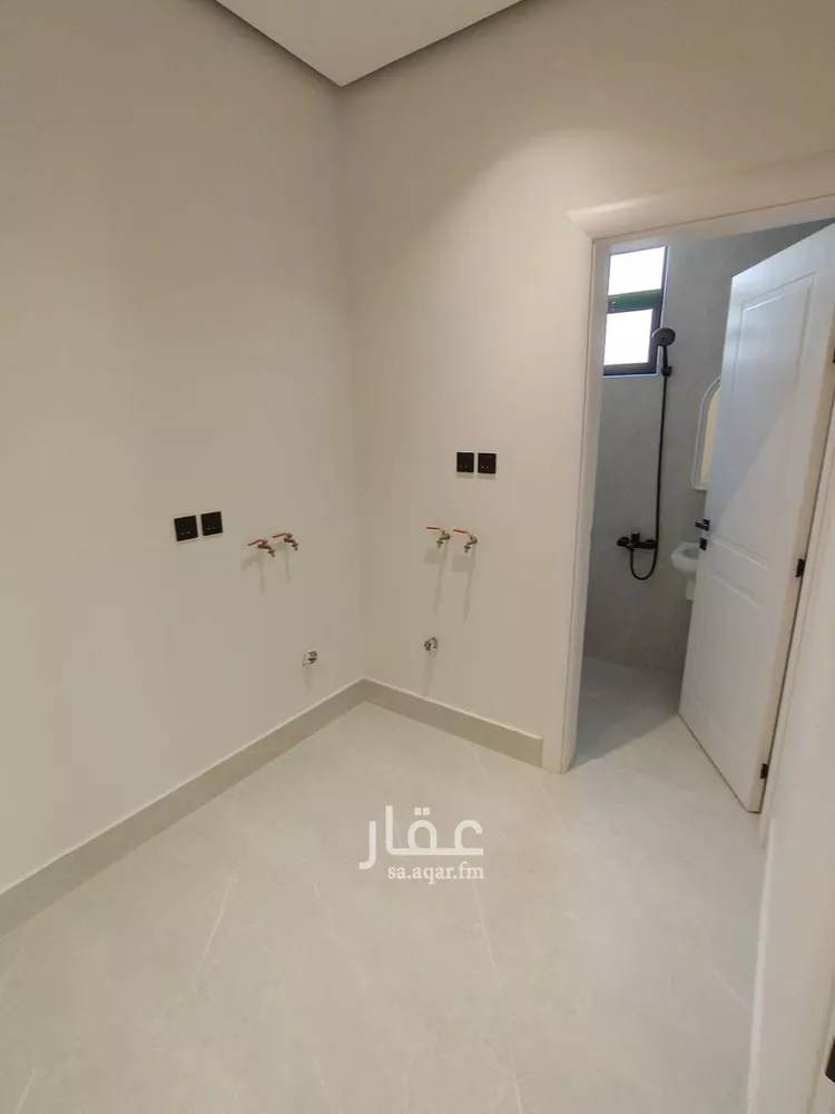 دور للبيع في شارع علي السنجاري, حي القيروان, مدينة الرياض, منطقة الرياض صورة 5
