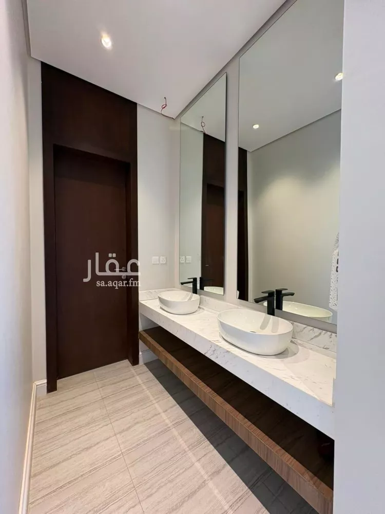فيلا للبيع في شارع هبة الله السلمي, حي الرمال, مدينة الرياض, منطقة الرياض 10